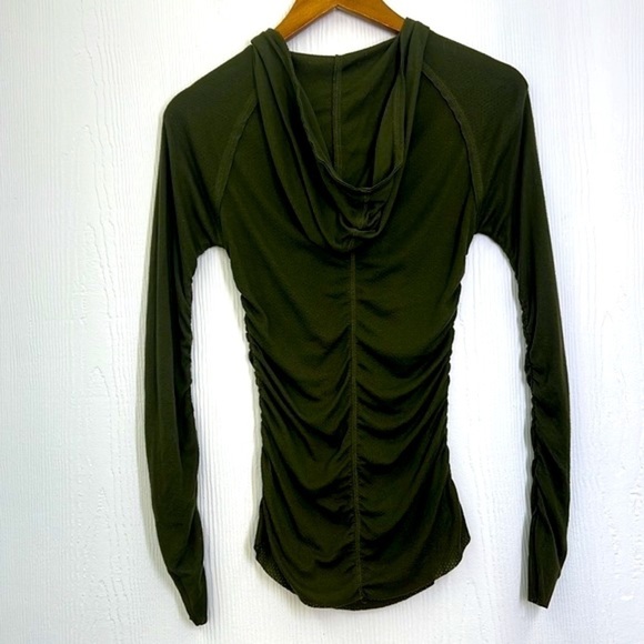 Free People - FP Movement Apollo Urban Army Green Perforated Hoodie Size Small - Picture 12 of 13